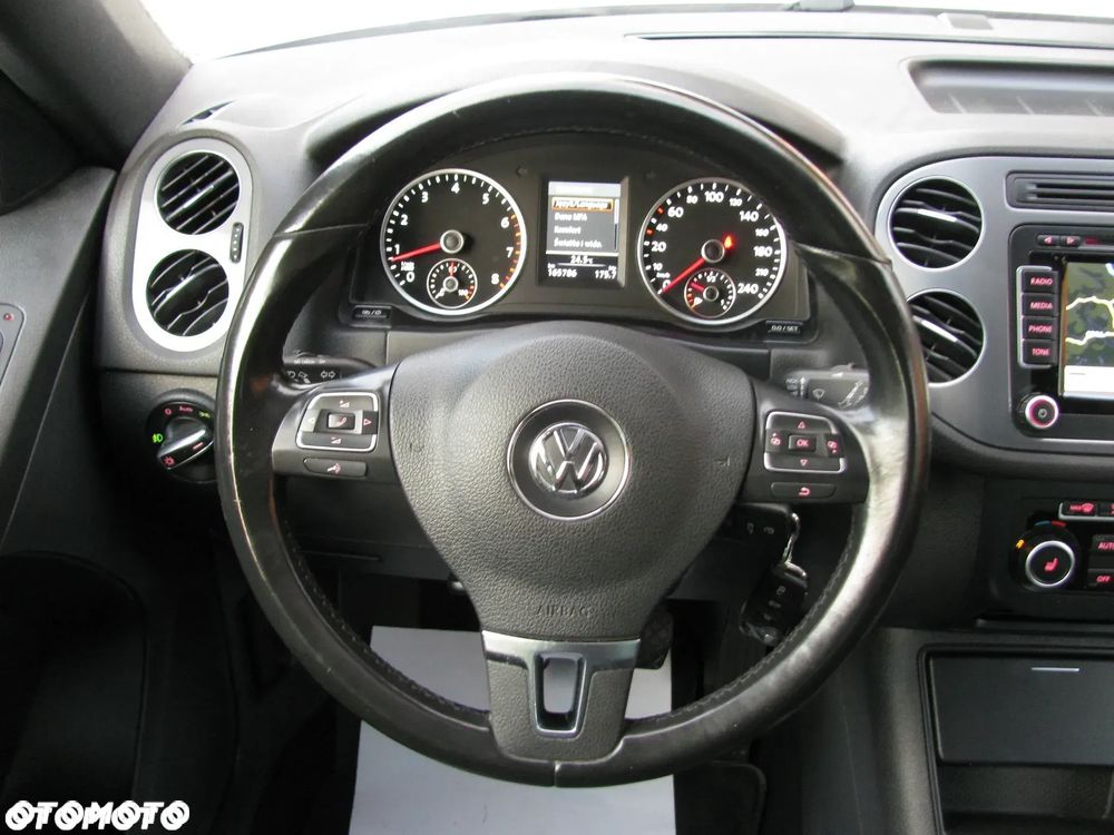 Volkswagen Tiguan 1.4 TSI Perfectline R-Style - 23