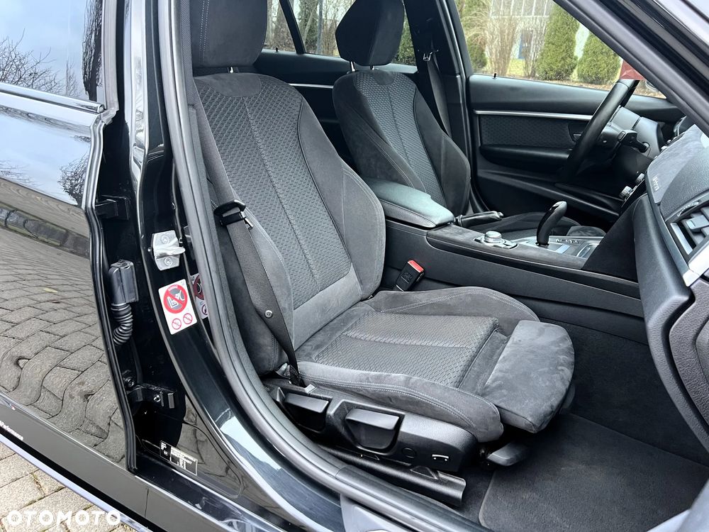 BMW Seria 3 320d M Sport Shadow - 32