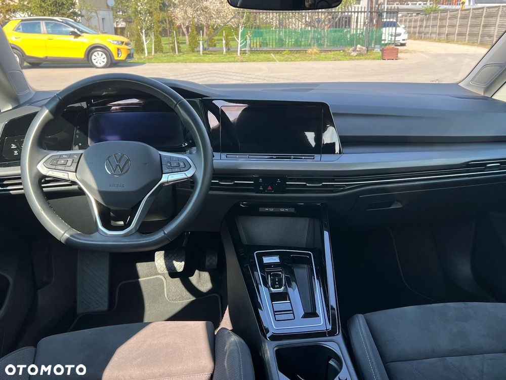 Volkswagen Golf 1.5 eTSI OPF DSG Style - 11