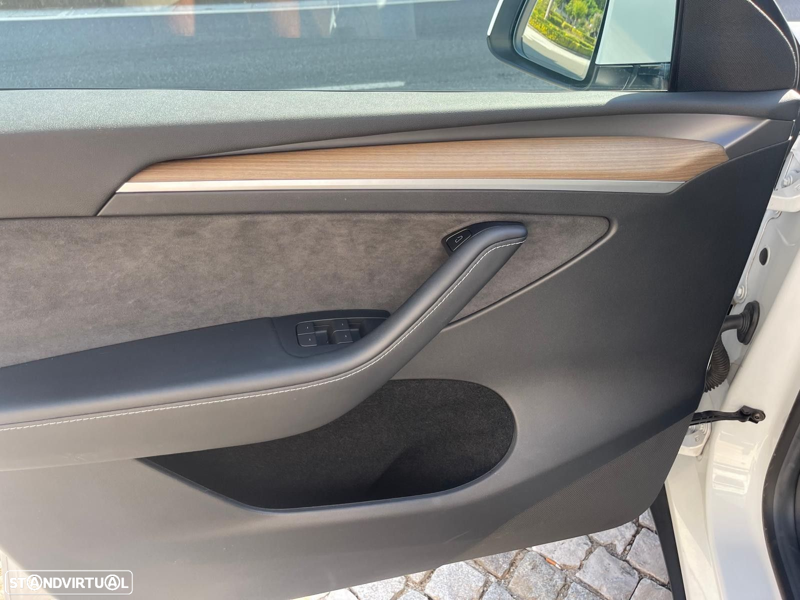Tesla Model Y Tração Traseira - 29