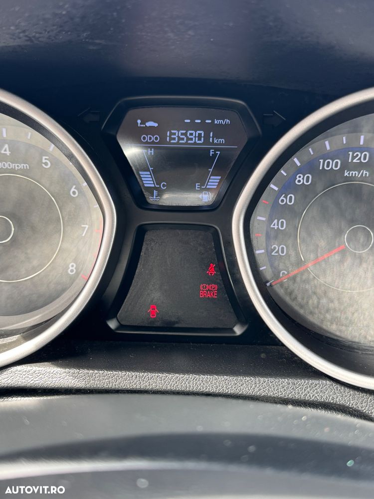 Hyundai Elantra 1.6 MPi Exclusive - 21