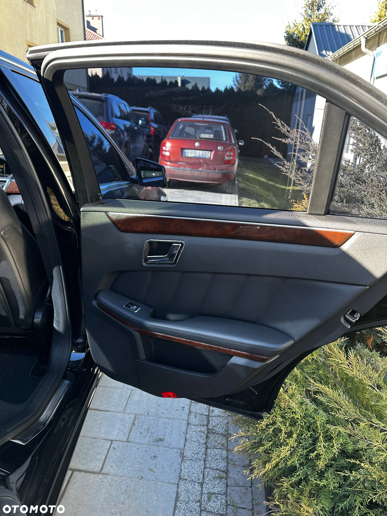 Mercedes-Benz Klasa E 500 Avantgarde - 28