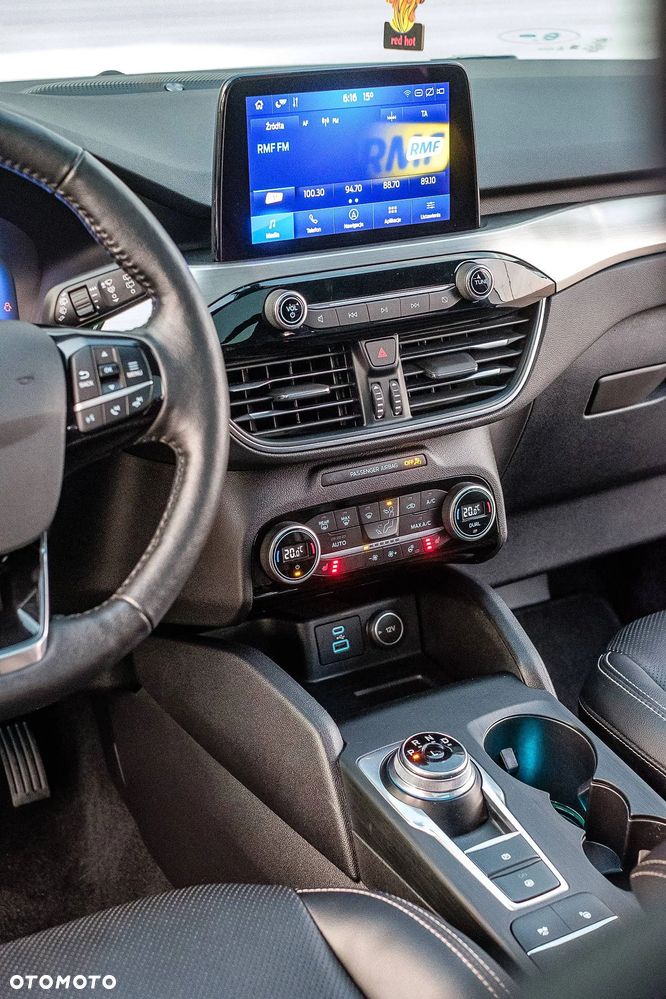 Ford Kuga - 23