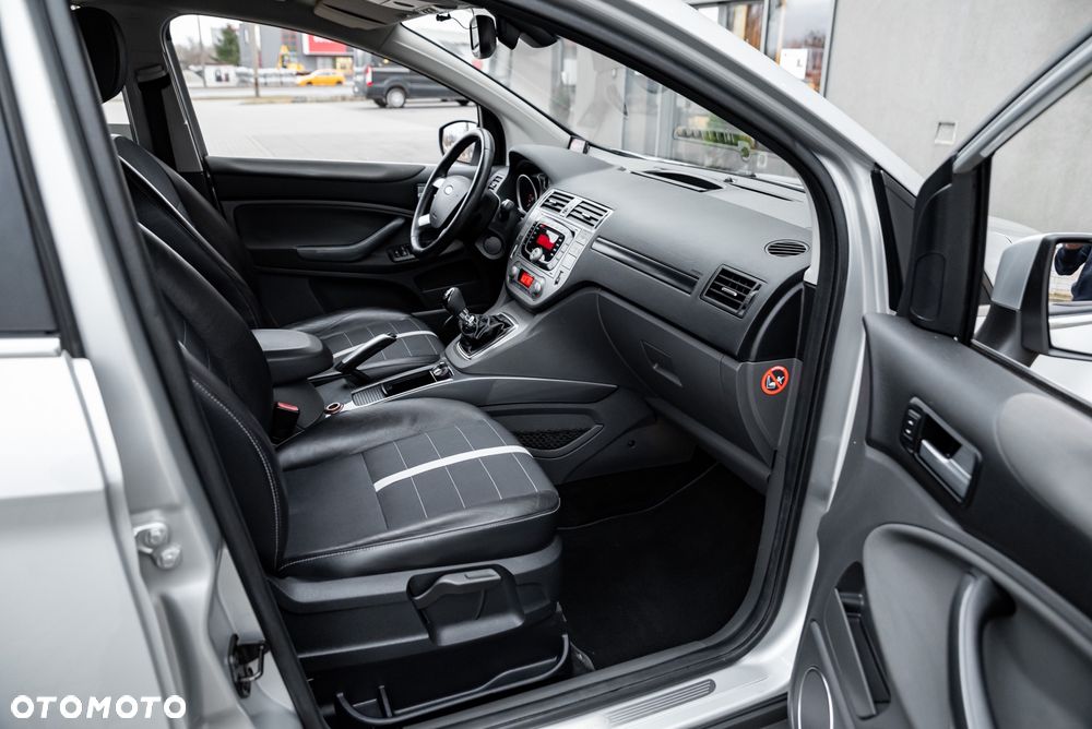 Ford Kuga 2.0 TDCi 4x4 Trend - 25