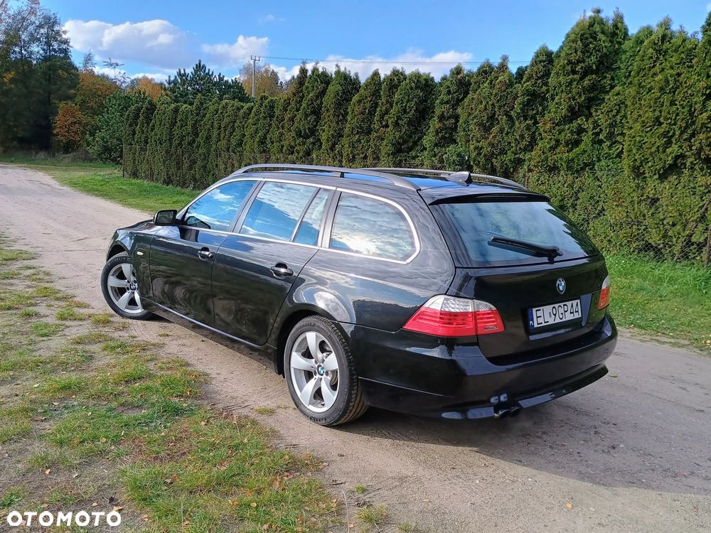 BMW Seria 5 523i - 6