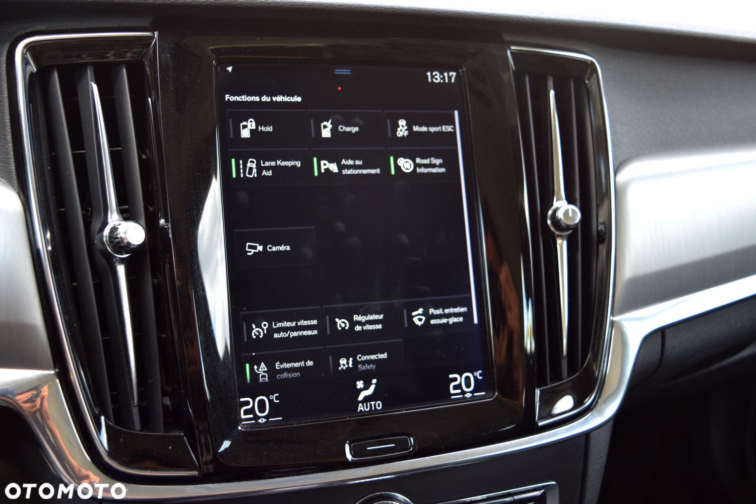Volvo V90 T8 AWD Plug-In Hybrid Momentum Pro - 30