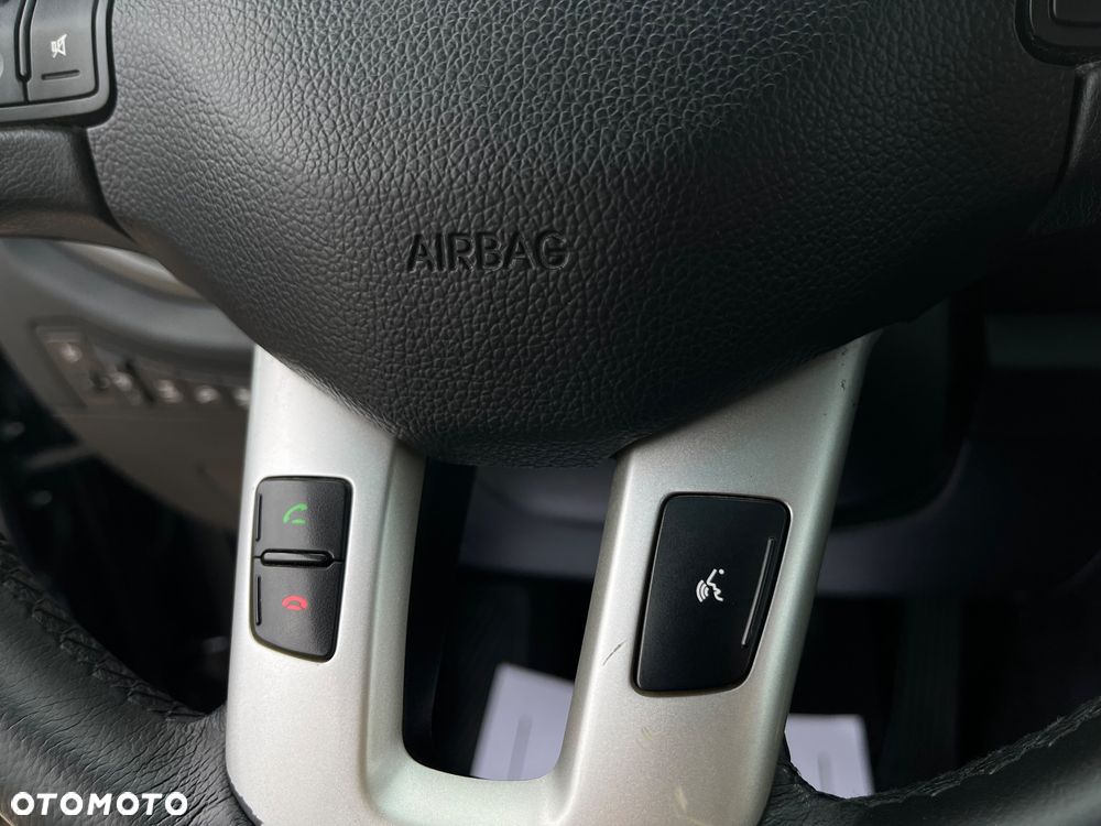 Kia Sportage 2.0 CRDI 4WD Attract - 9