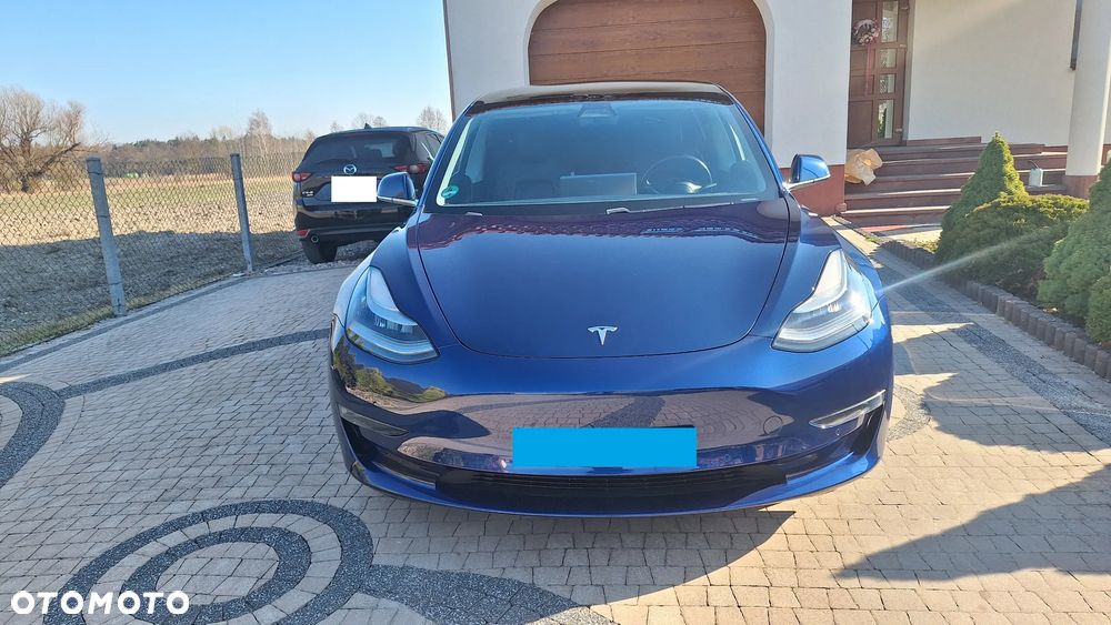 Tesla Model 3 - 2