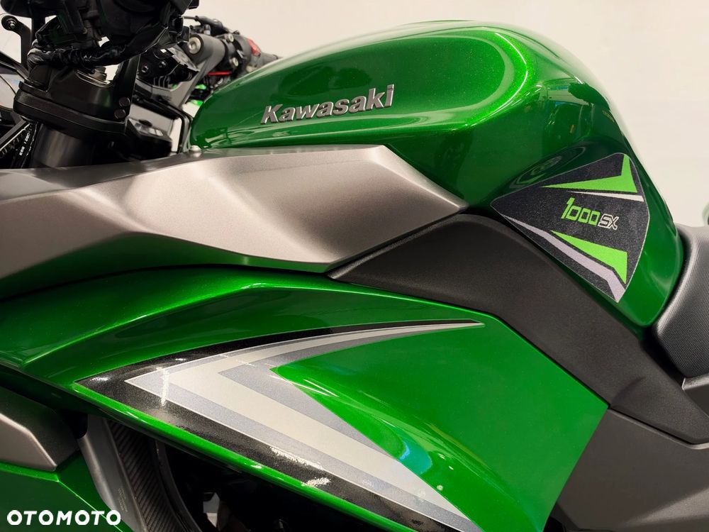 Kawasaki Z 1000 - 24