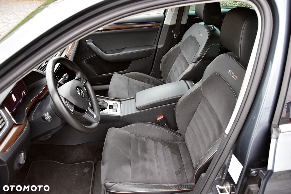 Skoda Superb 2.0 TDI 4x4 DSG Scout - 15