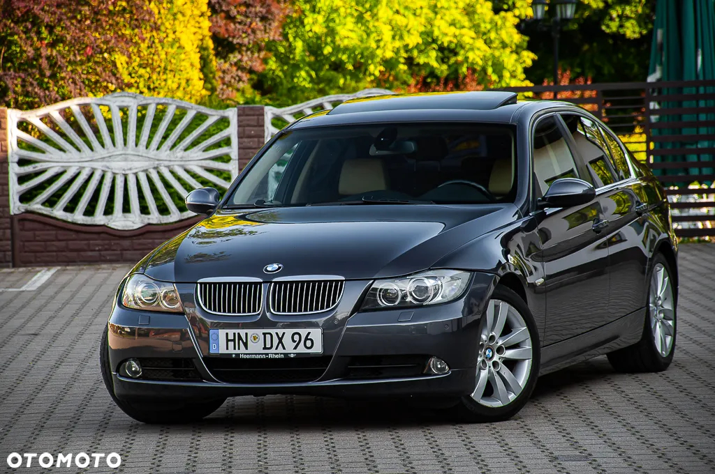 BMW Seria 3 325i - 21