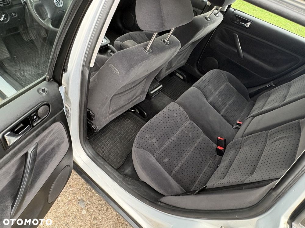 Volkswagen Passat - 20