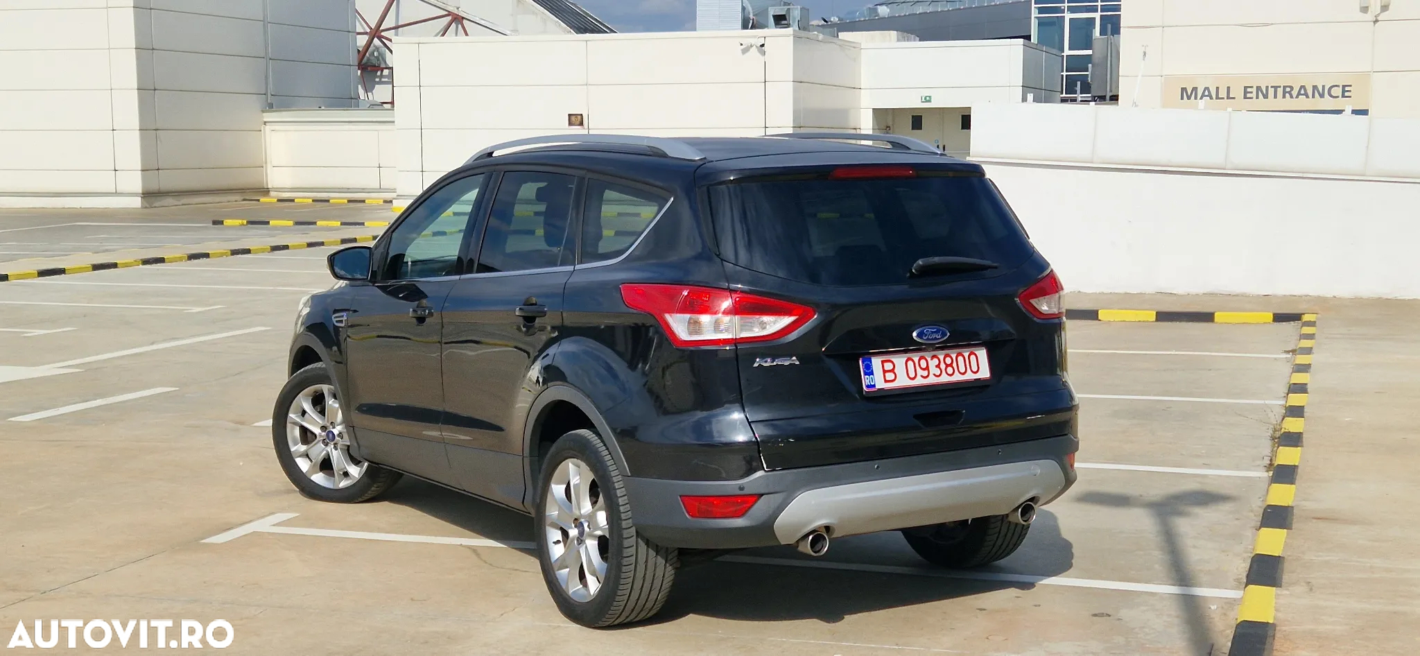 Ford Kuga 2.0 TDCi 4WD Powershift Titanium - 4