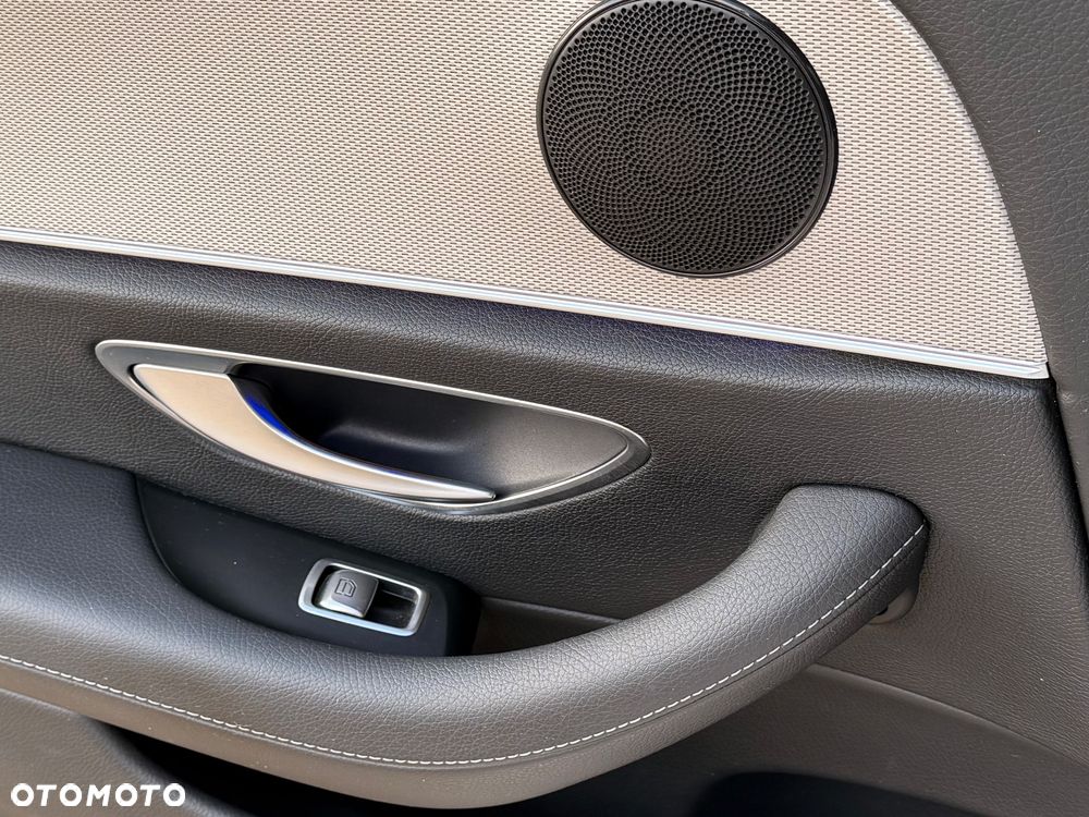 Mercedes-Benz Klasa E - 29