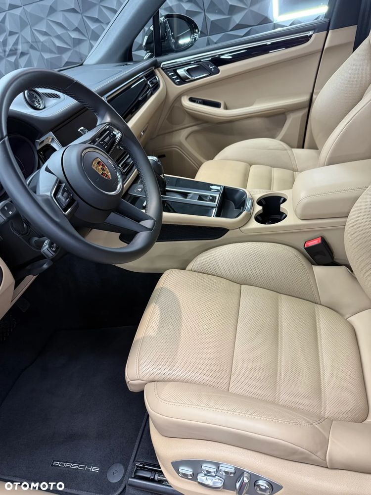 Porsche Macan - 17
