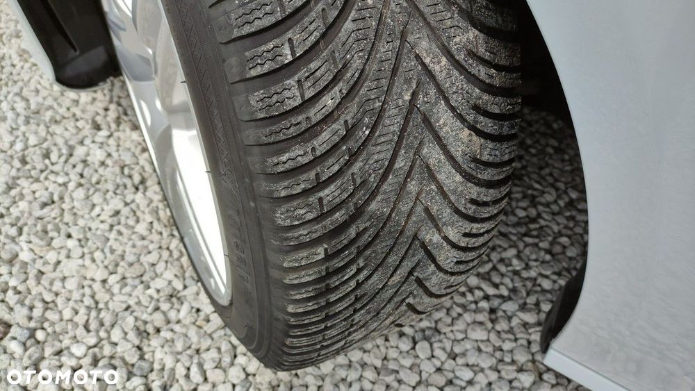 Mercedes-Benz CLA - 38