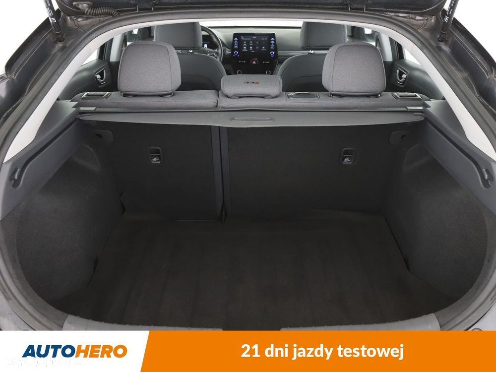 Hyundai IONIQ - 17