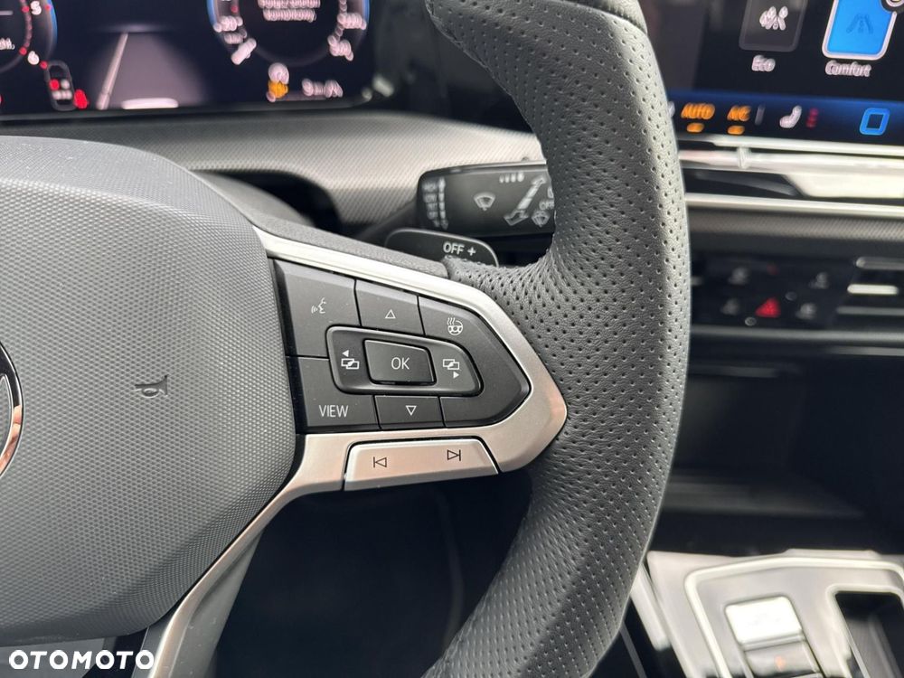 Volkswagen Golf - 22