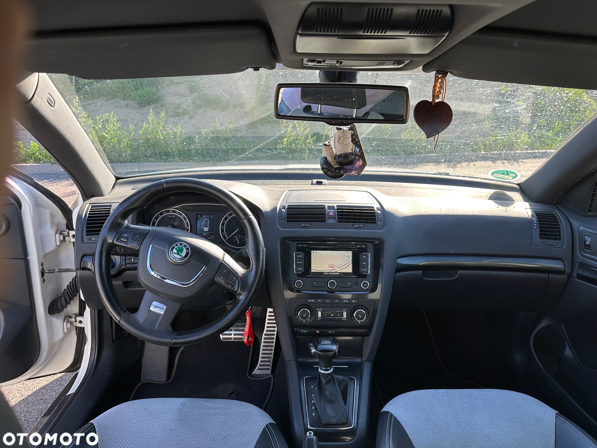 Skoda Octavia 2.0 TDI CR DPF DSG RS - 31