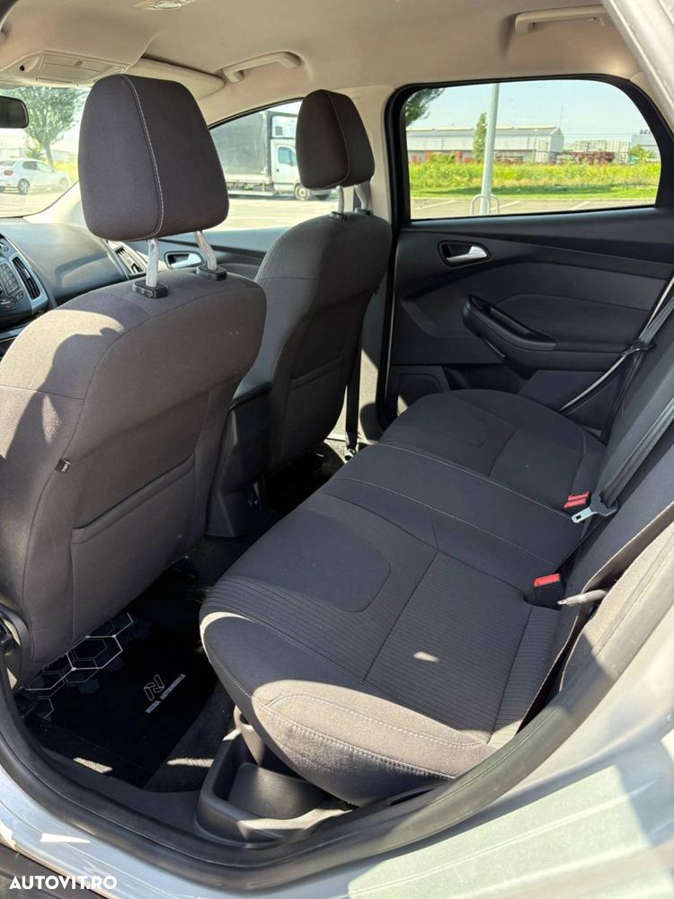 Ford Focus - 18