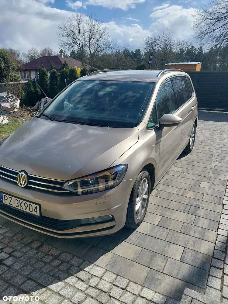 Volkswagen Touran - 1