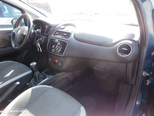 Fiat Punto 1.3 M-Jet Easy S&S - 24