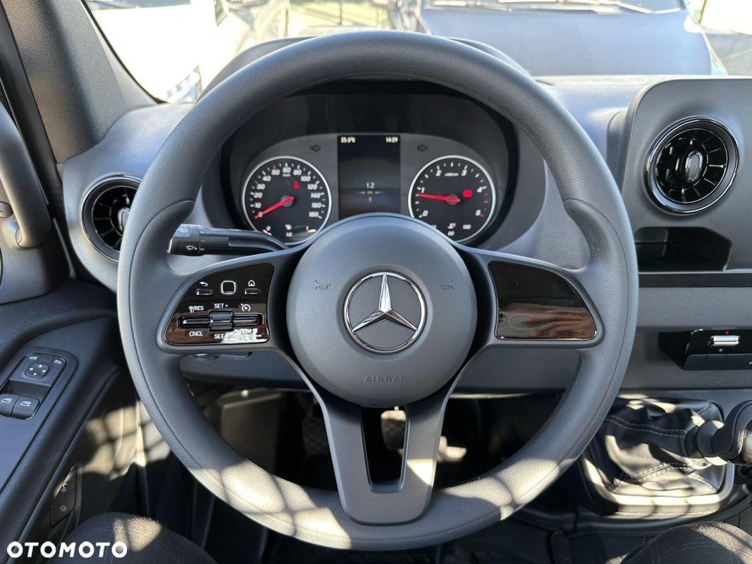 Mercedes-Benz Sprinter 317 CDI - 23