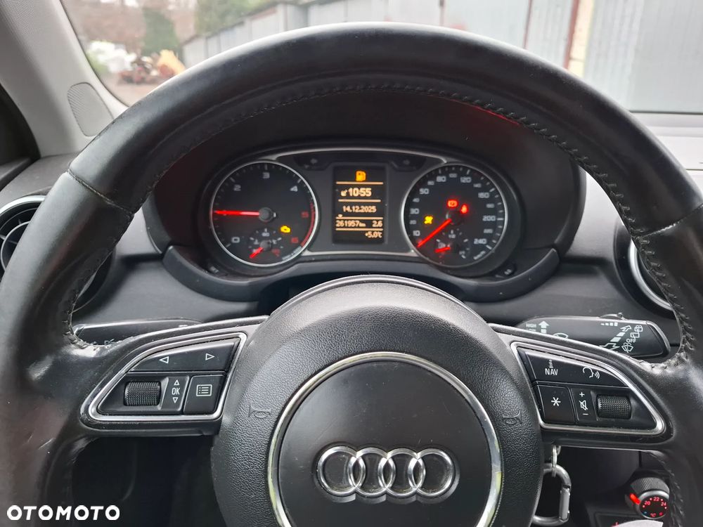 Audi A1 3-drzwiowe 1.6 TDI S line edition - 11
