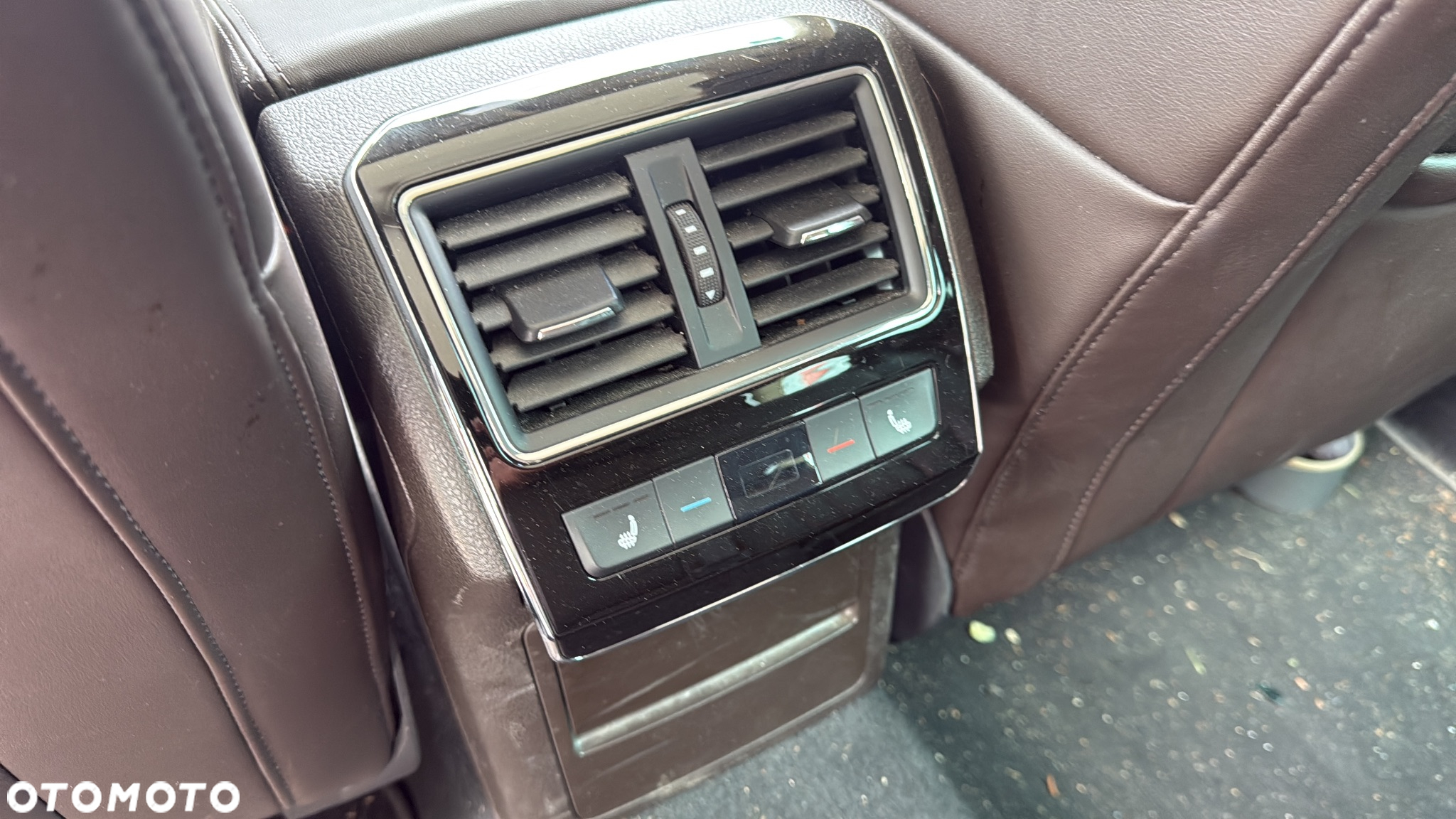 Skoda Superb Combi 2.0 TSI 4x4 DSG L&K - 23