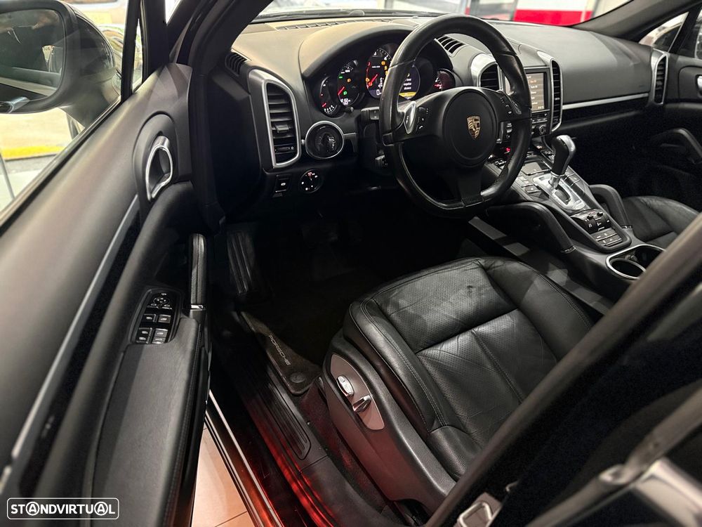 Porsche Cayenne 3.0 V6 - 25