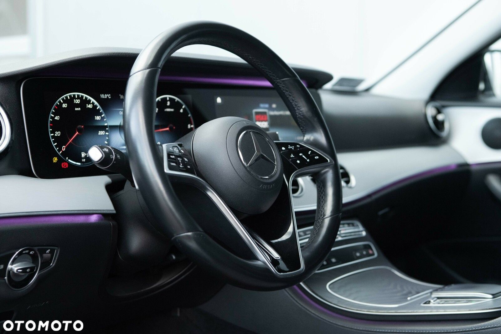 Mercedes-Benz Klasa E 220 d 4-Matic AMG/Avantgarde - 18