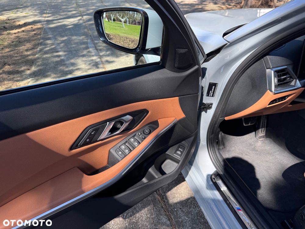 BMW Seria 3 320d xDrive mHEV M Sport - 24