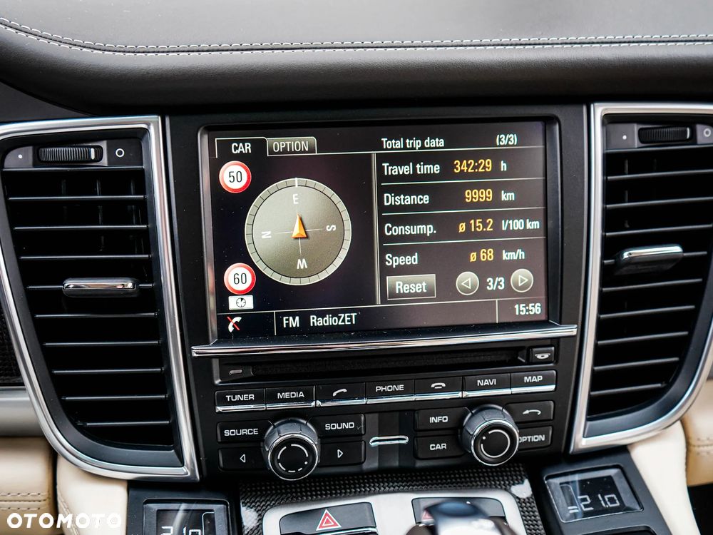 Porsche Panamera - 20