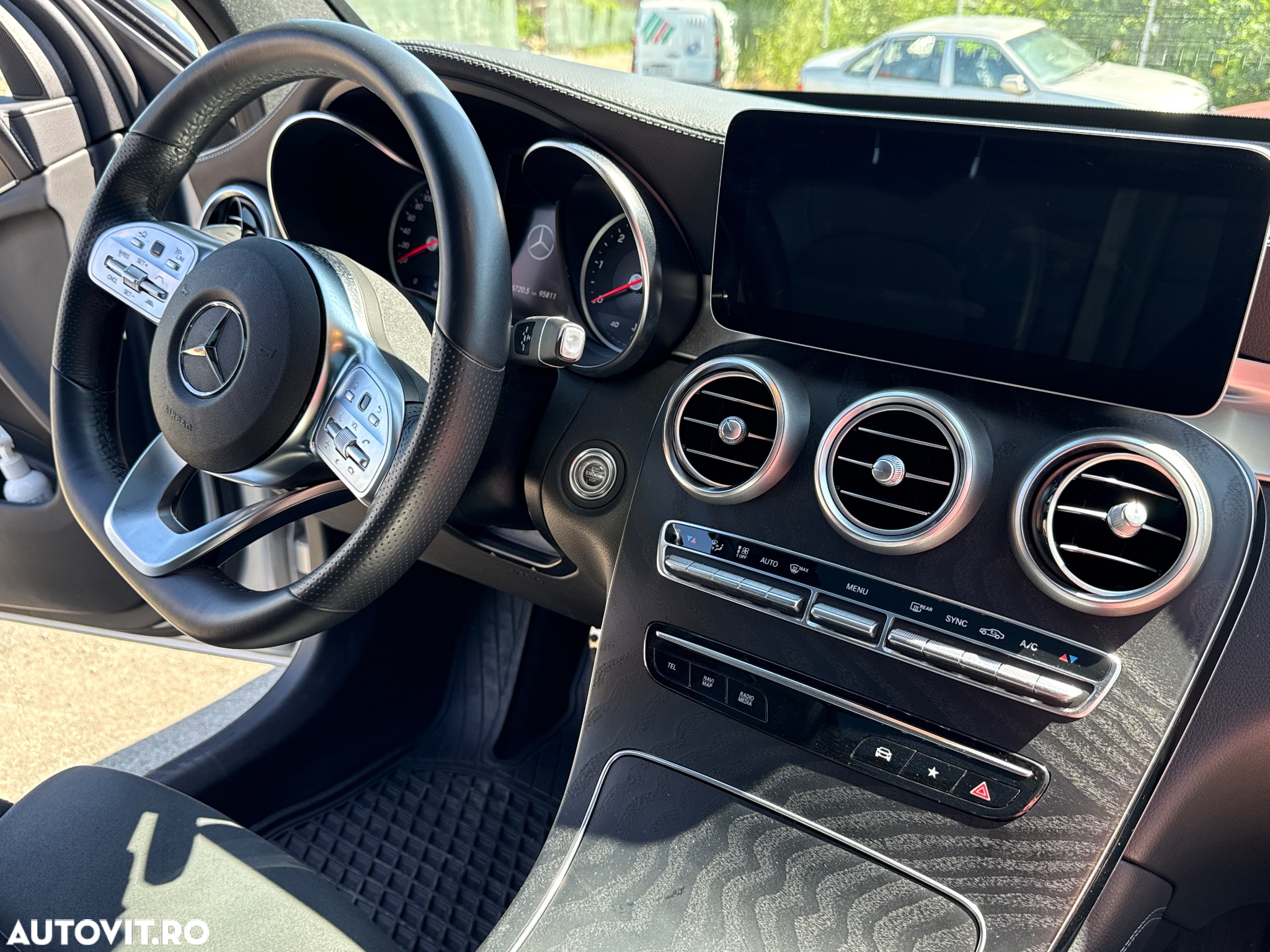 Mercedes-Benz GLC 220 d 4MATIC - 31