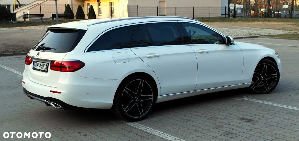 Mercedes-Benz Klasa E 220 d 9G-TRONIC - 26