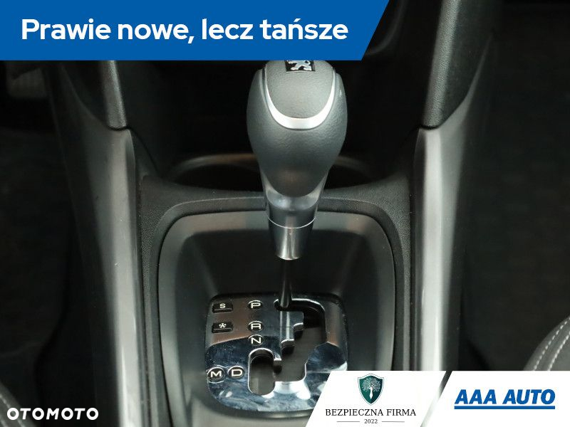 Peugeot 2008 - 12