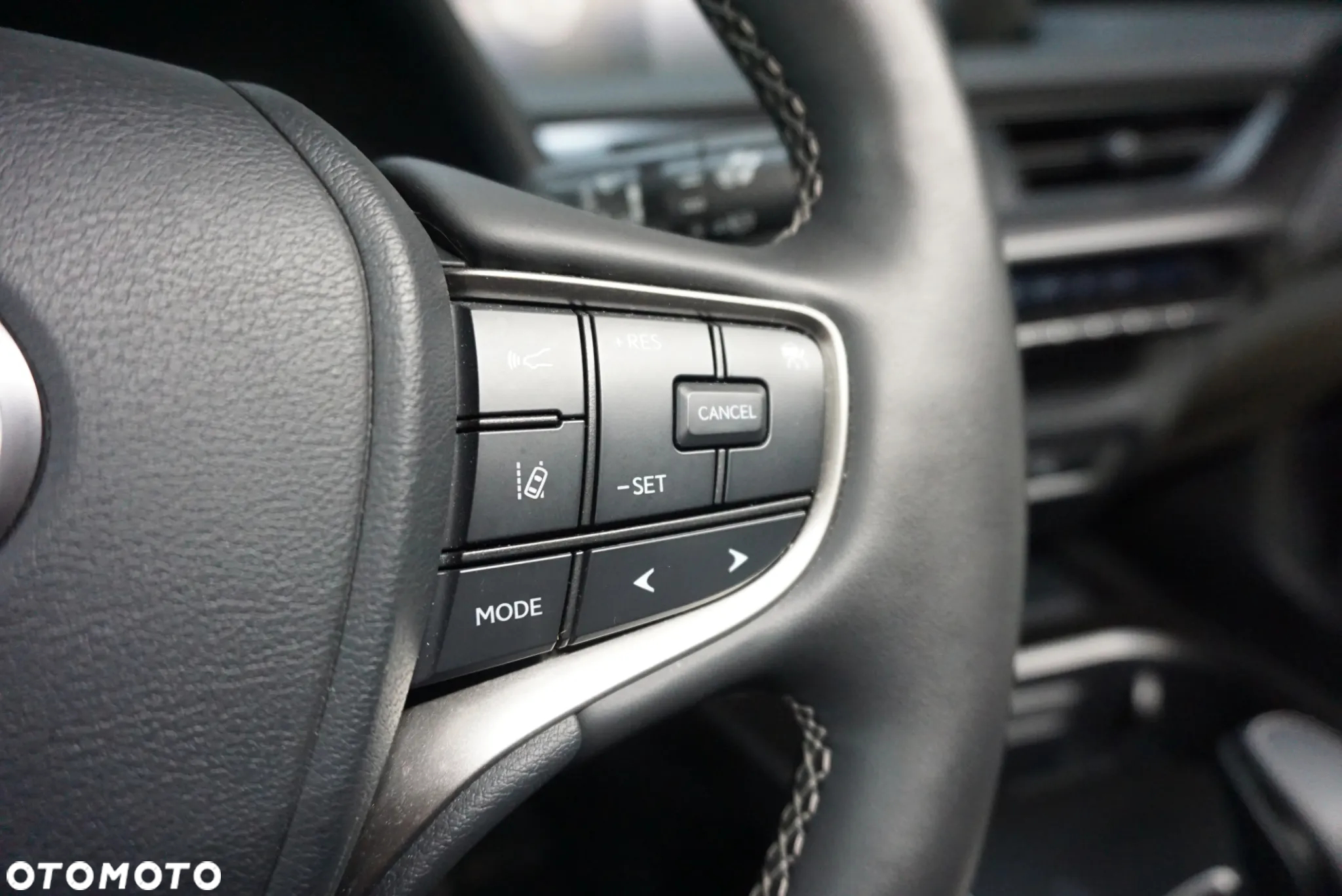 Lexus UX 300e 54.3 kWh Prestige 2WD - 36
