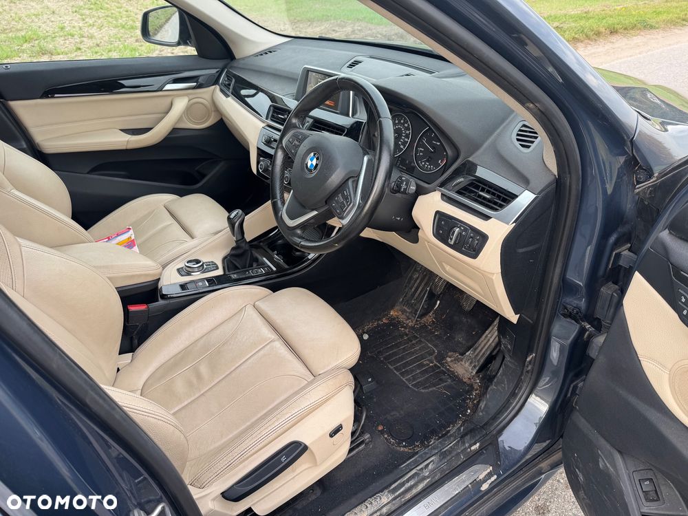 BMW X1 xDrive20d Sport Line - 7