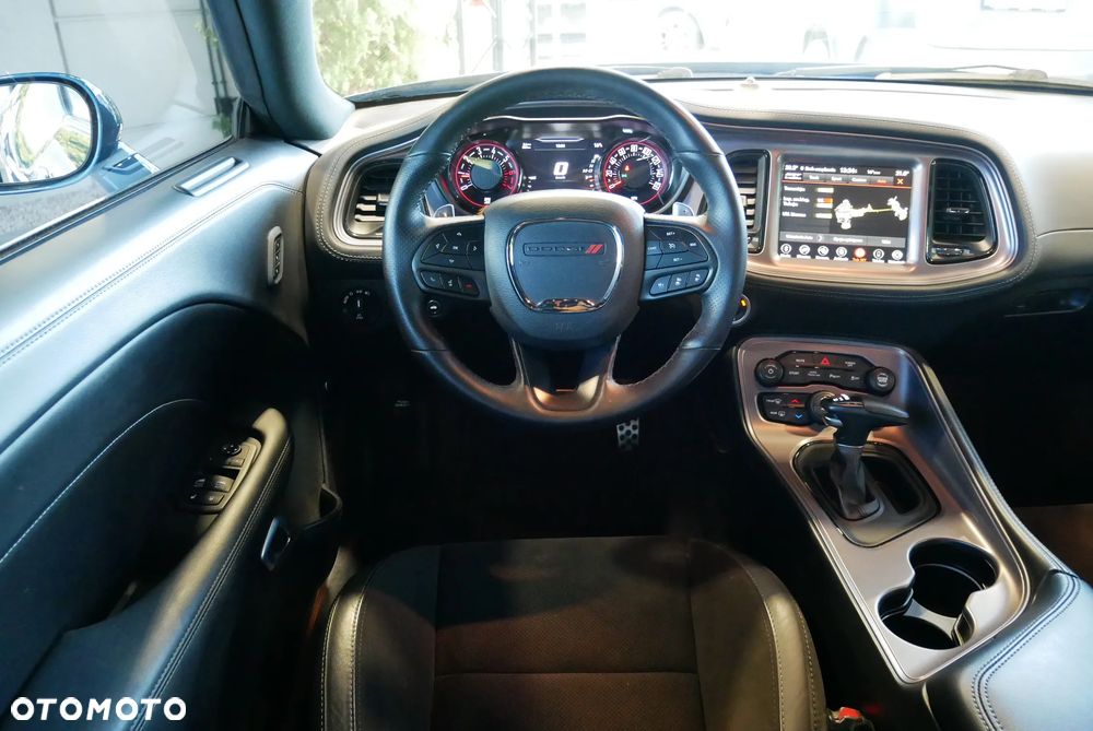 Dodge Challenger 5.7 R/T - 12