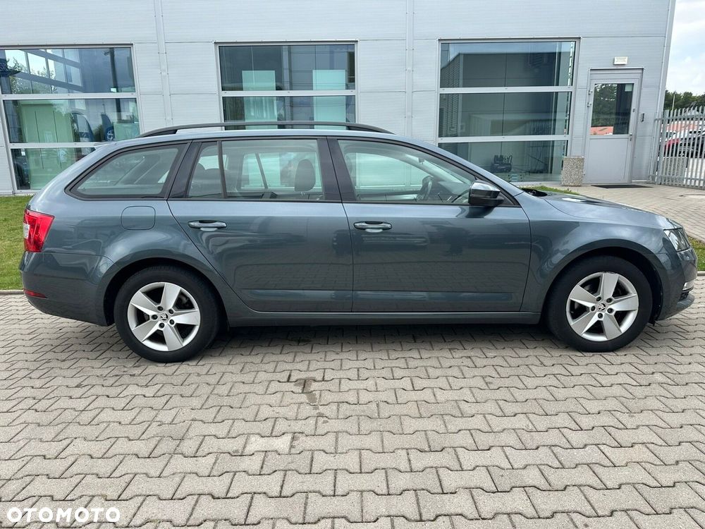 Skoda Octavia 1.6 TDI SCR Ambition - 6