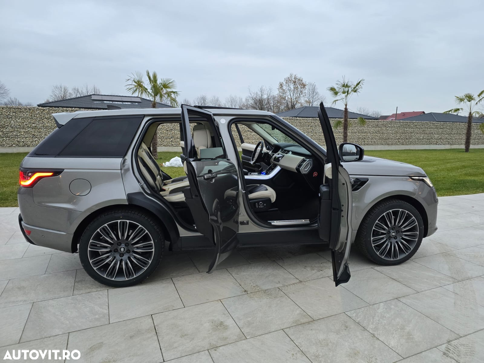 Land Rover Range Rover Sport - 12