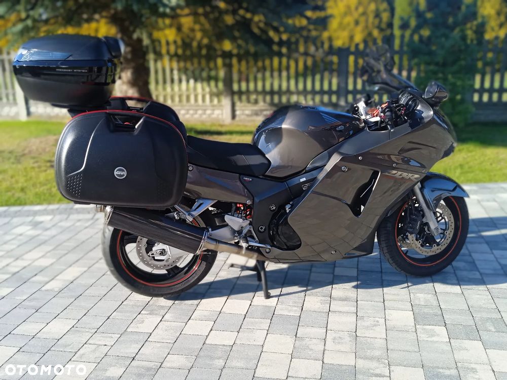 Honda CBR - 28