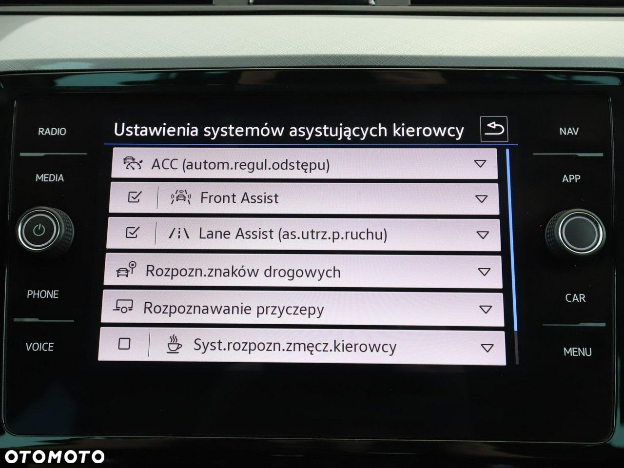 Volkswagen Passat 2.0 TDI SCR Business DSG - 25