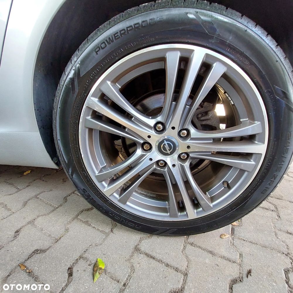 Opel Insignia 2.0 CDTI - 12