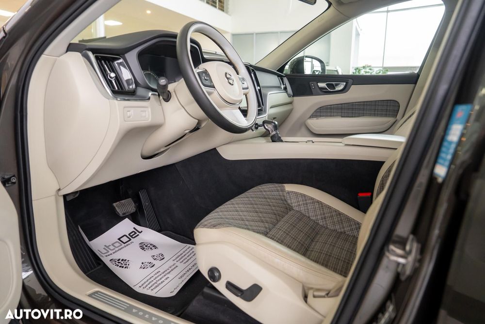 Volvo XC 60 D4 AWD Geartronic Momentum - 14