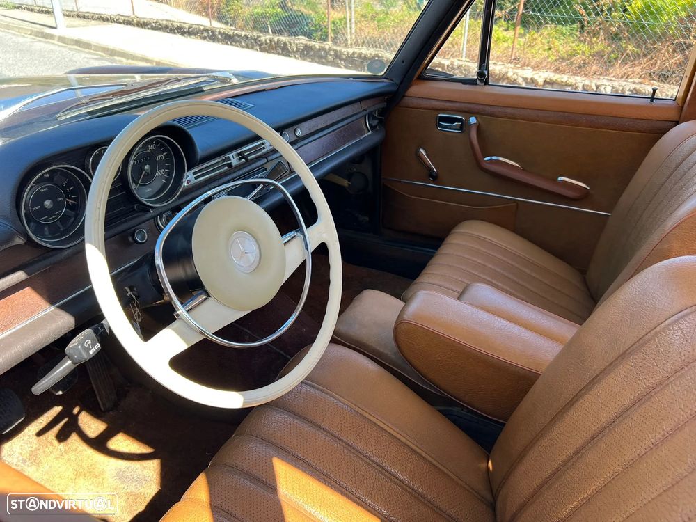 Mercedes-Benz 280 - 30