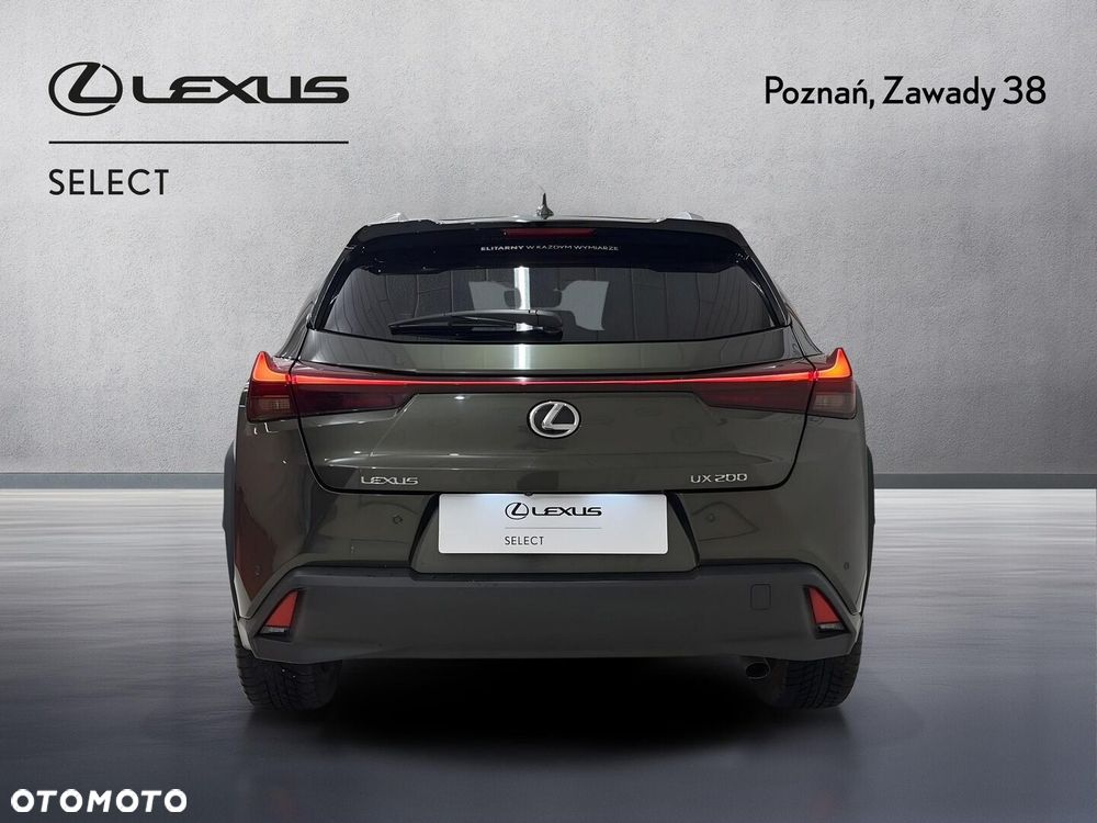 Lexus UX - 8
