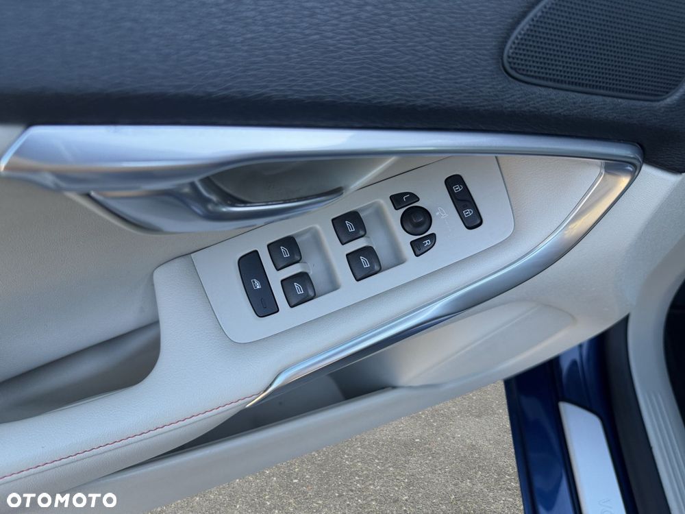 Volvo V40 2015