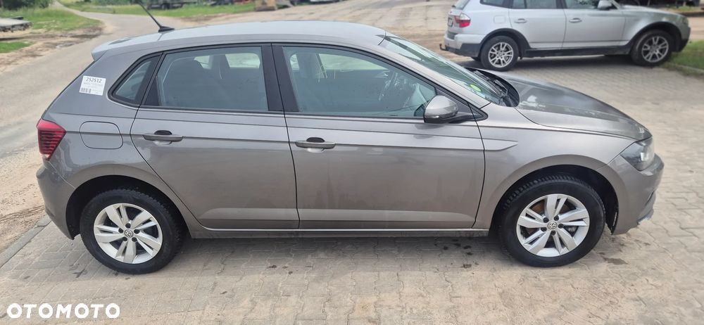 Volkswagen Polo - 4