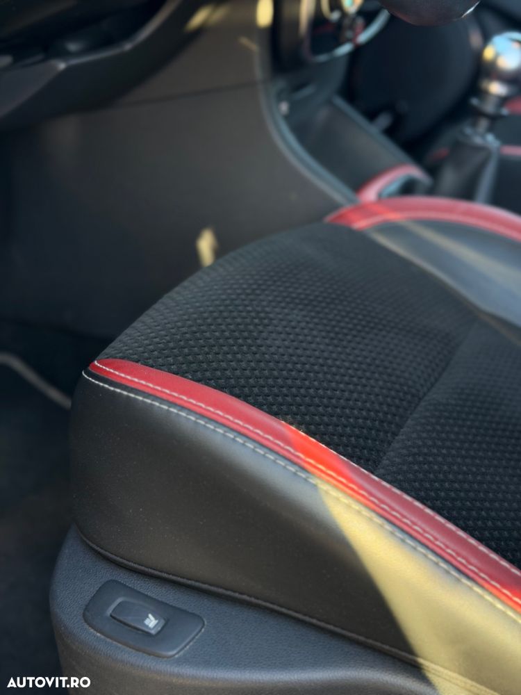 Renault Clio ENERGY TCe 120 Bose Edition - 11